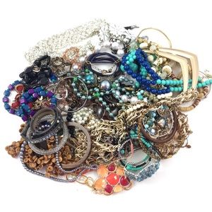 Costume Jewelry 4 lbs Lot Wearable Vintage Modern